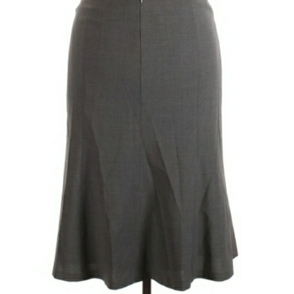 Talbots Grey knee length skirt sz 14 work - Picture 2 of 3